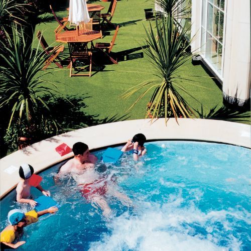 bridge_house_hotel_tullamore_outdoor_hydro_pool_